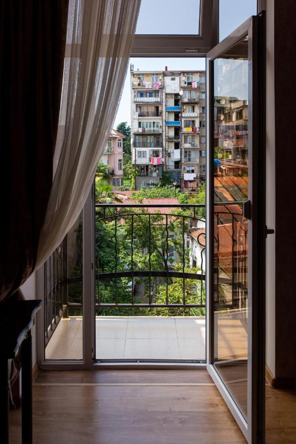 Apartments In The Historical Center Of Batumi, Near The Seaside Park Εξωτερικό φωτογραφία